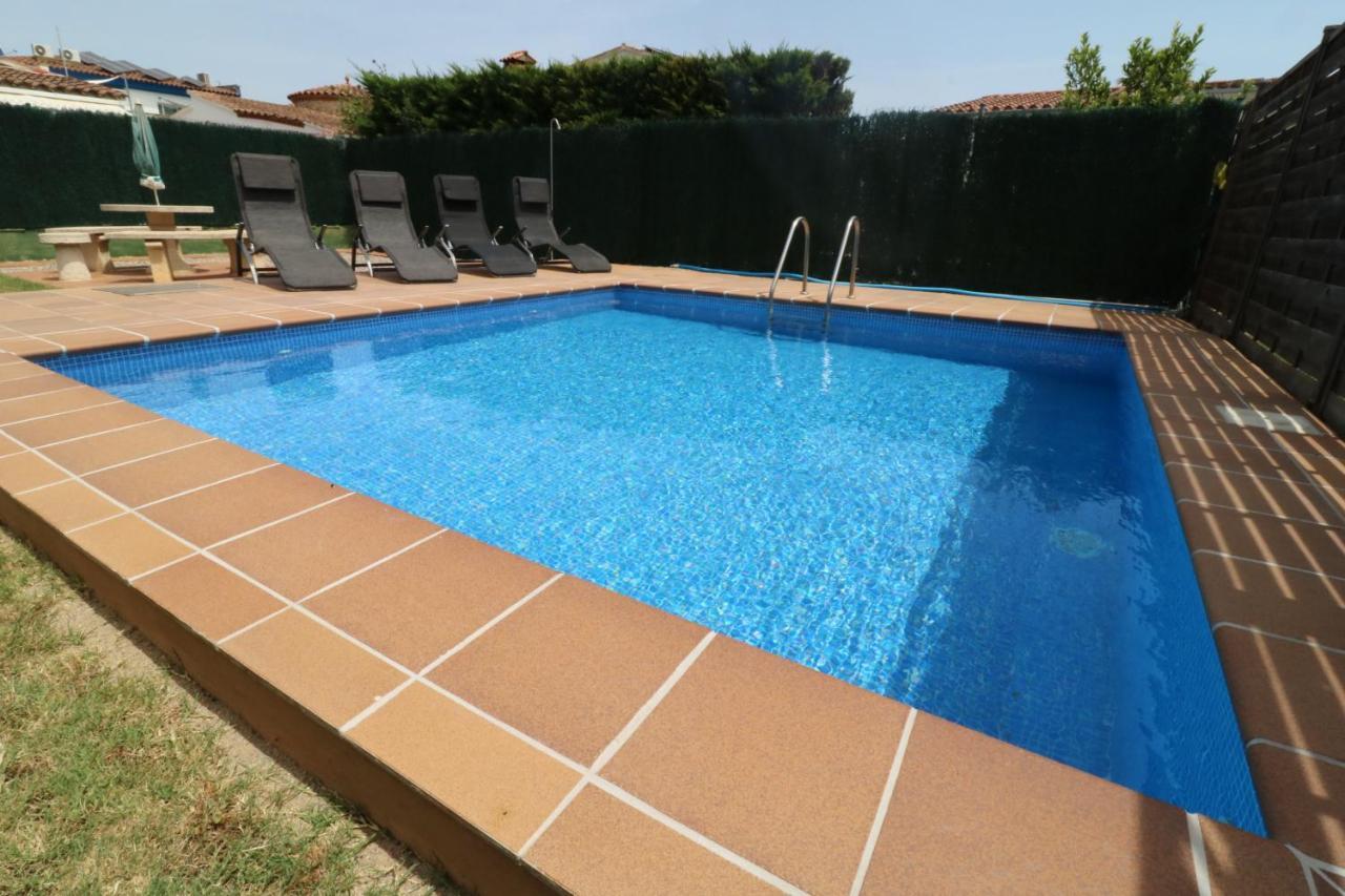 Peni 168A - Belle Maison Avec Piscine Empuriabrava Exterior photo